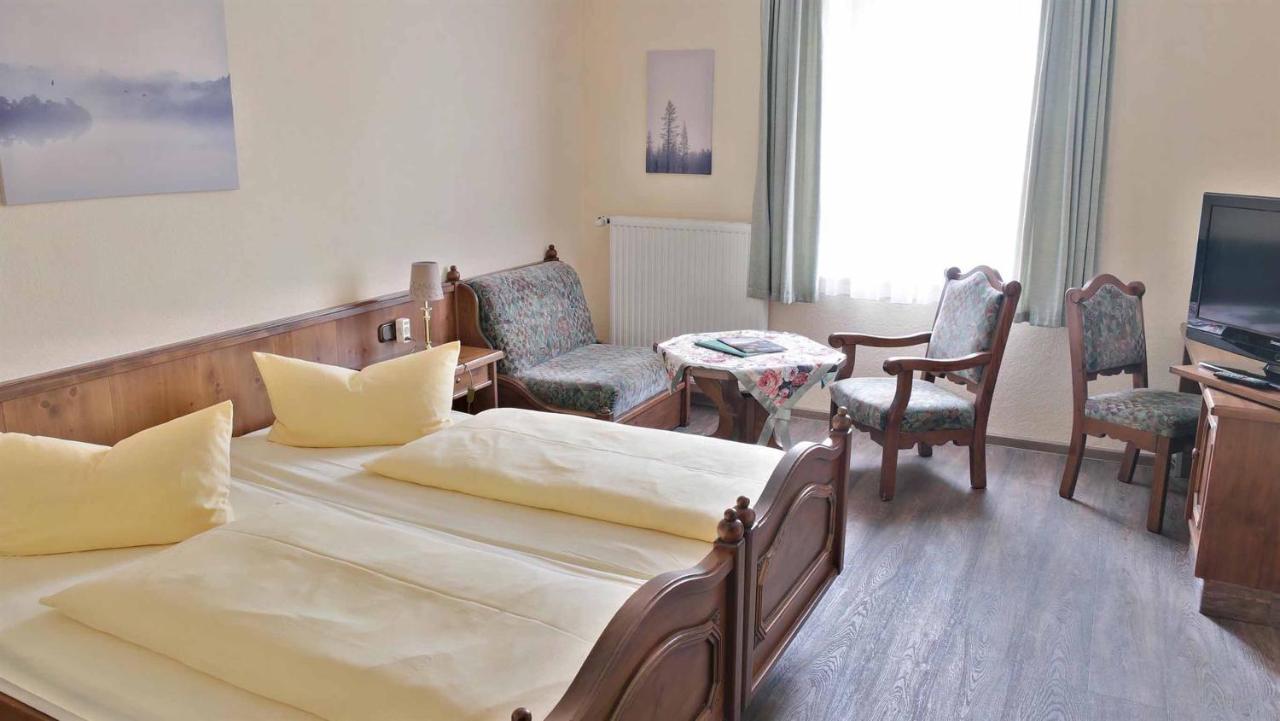 Hotel Und Restaurant Rittergut Kreipitzsch Naumburg  Ngoại thất bức ảnh