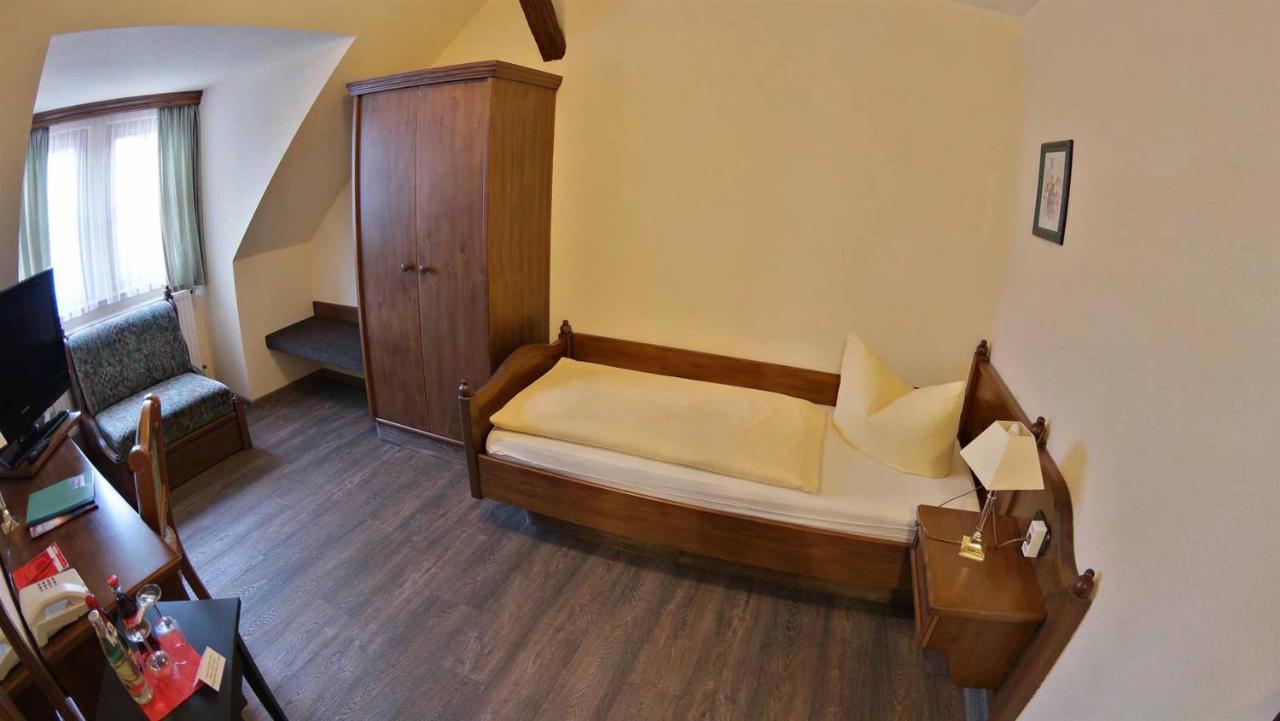 Hotel Und Restaurant Rittergut Kreipitzsch Naumburg  Ngoại thất bức ảnh