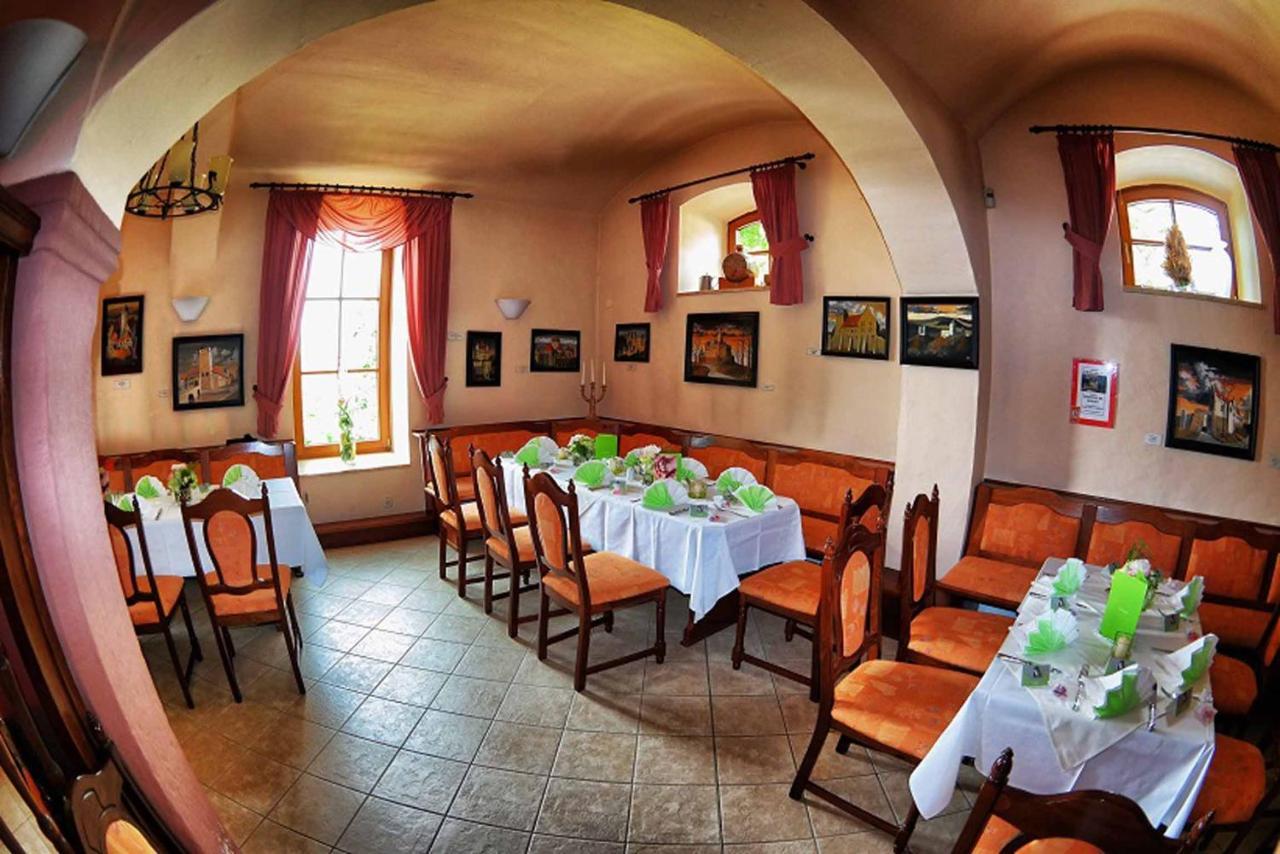 Hotel Und Restaurant Rittergut Kreipitzsch Naumburg  Ngoại thất bức ảnh