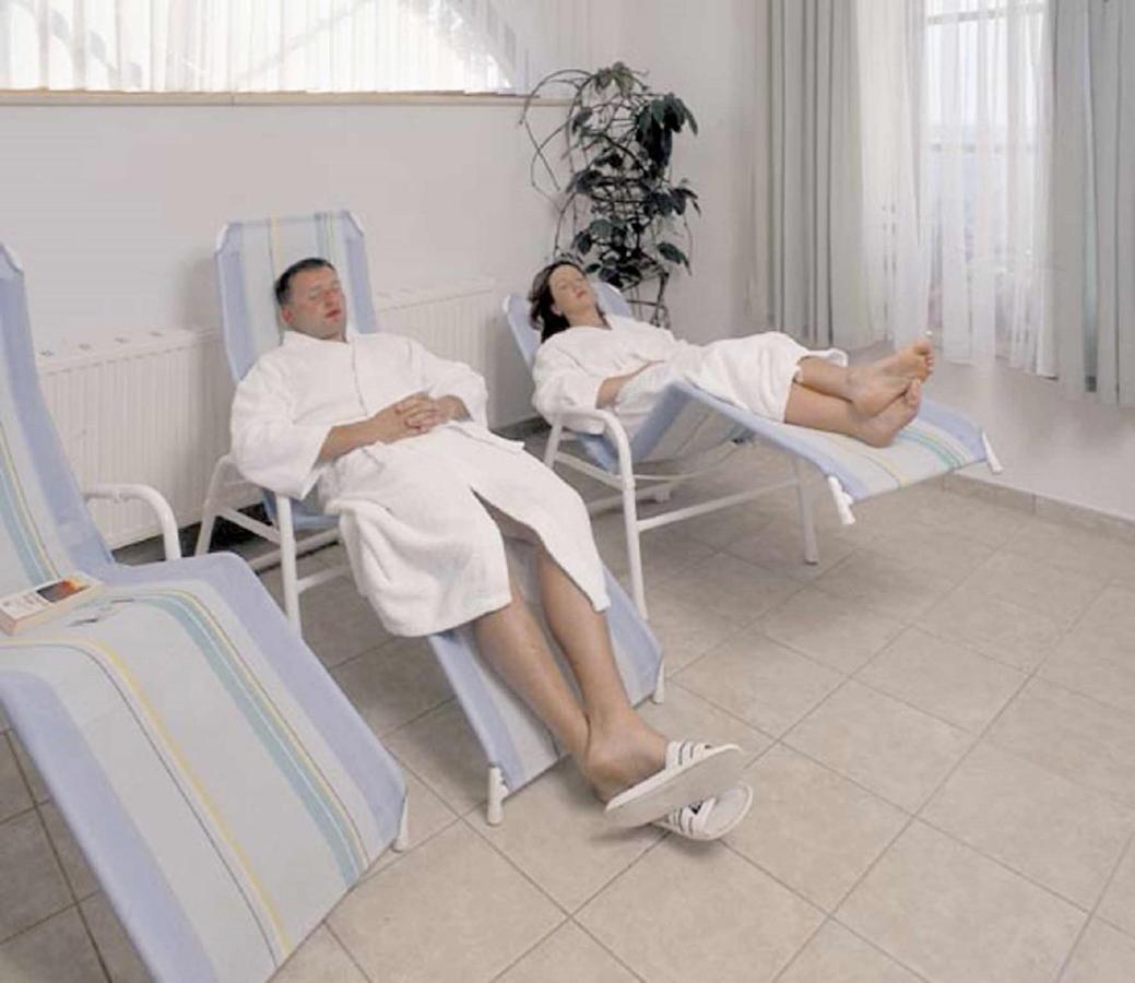 Hotel Und Restaurant Rittergut Kreipitzsch Naumburg  Ngoại thất bức ảnh